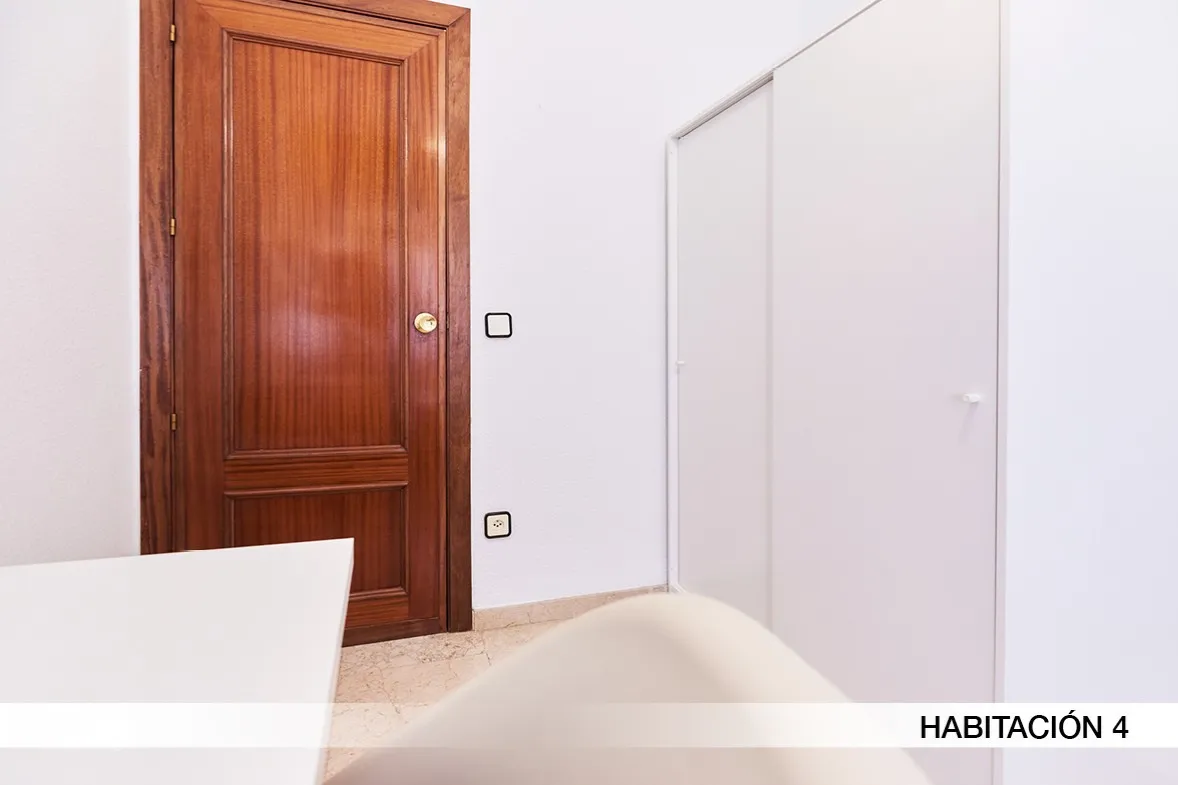 Room in Seville