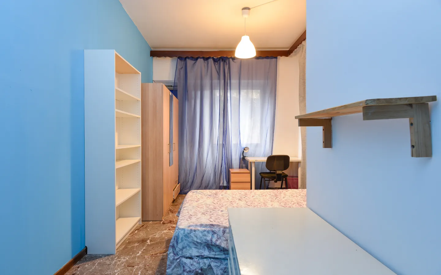 Room 5_INT4
